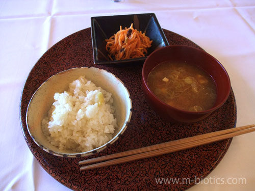 六花山荘10月メニュー煮込みハンバーグ