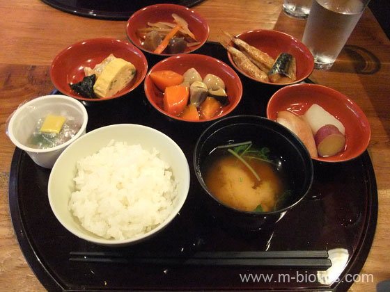 ホテル日航金沢　朝食バイキング　和食