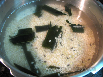 玄米の水加減（スーパー活力なべ使用）　マクロビオティック料理