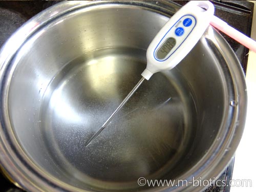 台所　排水口　ピーピースルーF　使用方法　やり方　お湯に溶かす