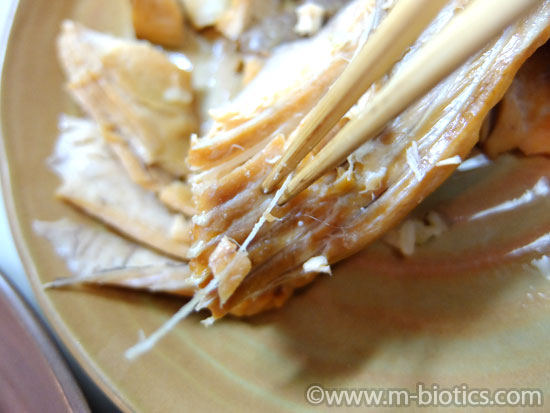 鮭の骨を取ってほぐす　鮭めし　レシピ　鮭飯