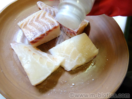 鯛のワイン蒸し　レシピ　鰤屋金太郎　鯛