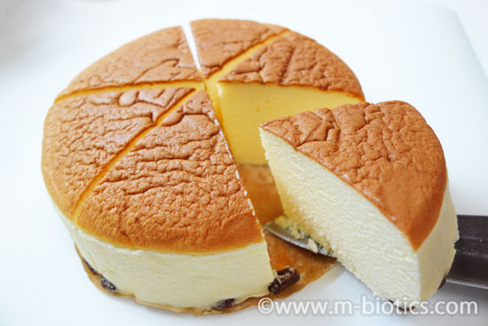 りくろーおじさんのチーズケーキ 六等分に切る
