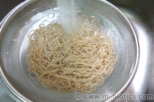 十割蕎麦　乾麺　美味しいゆで方　水で締める