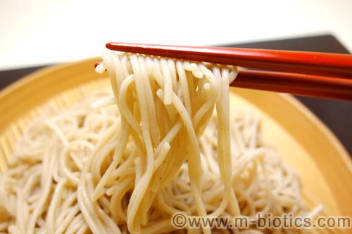 十割蕎麦　乾麺　浸水させる