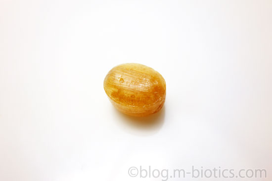 百年はちみつのど飴 レザーウッドハニー　中身