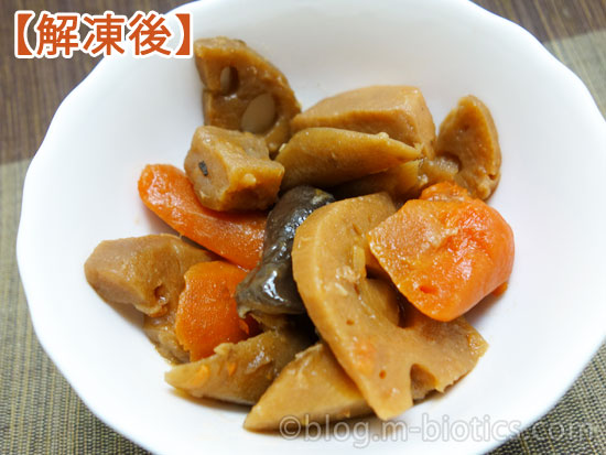 筑前煮の冷凍品を解凍して器に盛ったところ