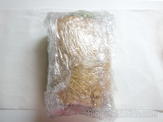 きんぴらごぼうサンドイッチ　レシピ　作り方　ラップでくるむ