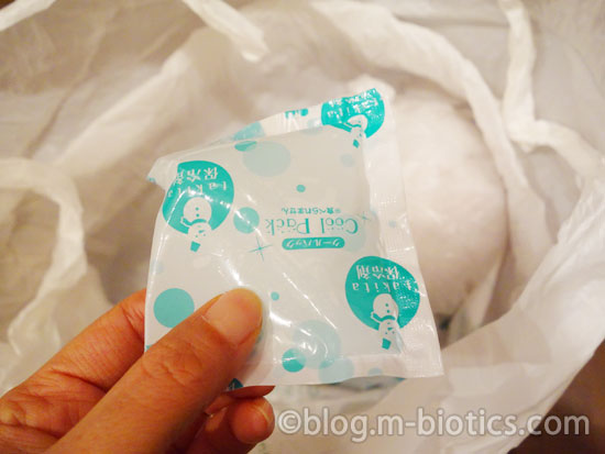 一晩雪の中で冷凍うどんを保存 保冷剤は凍ったまま